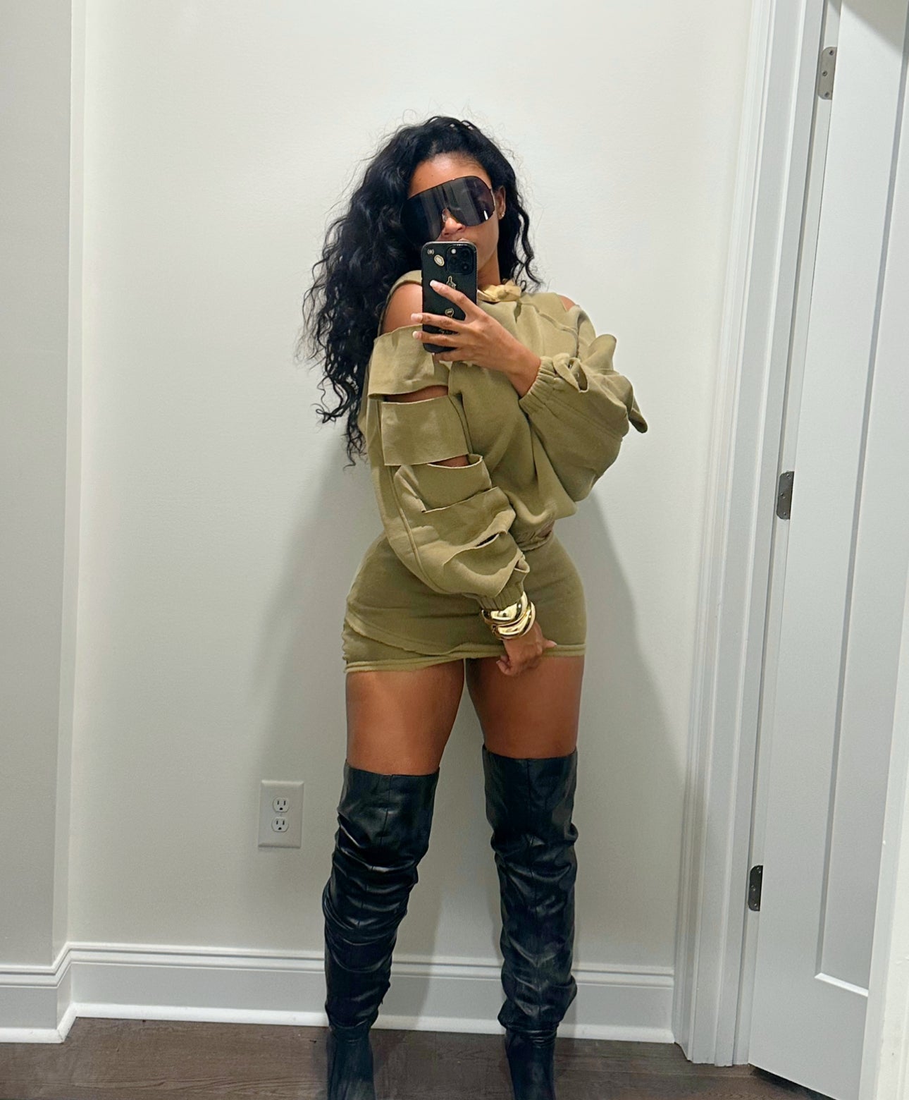 “CUT HIM OFF” skort set
