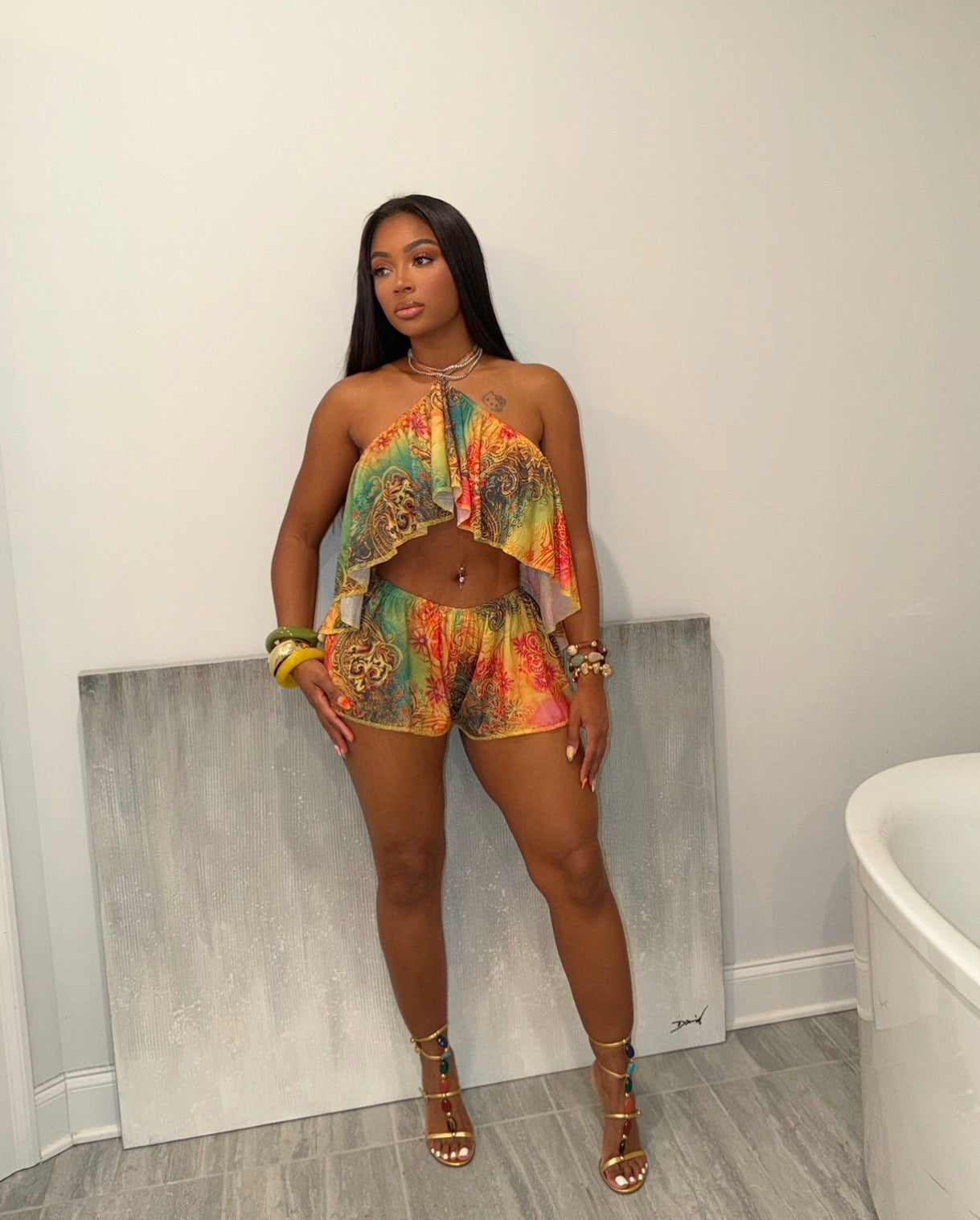 “SUNSHINE ON ME” short set