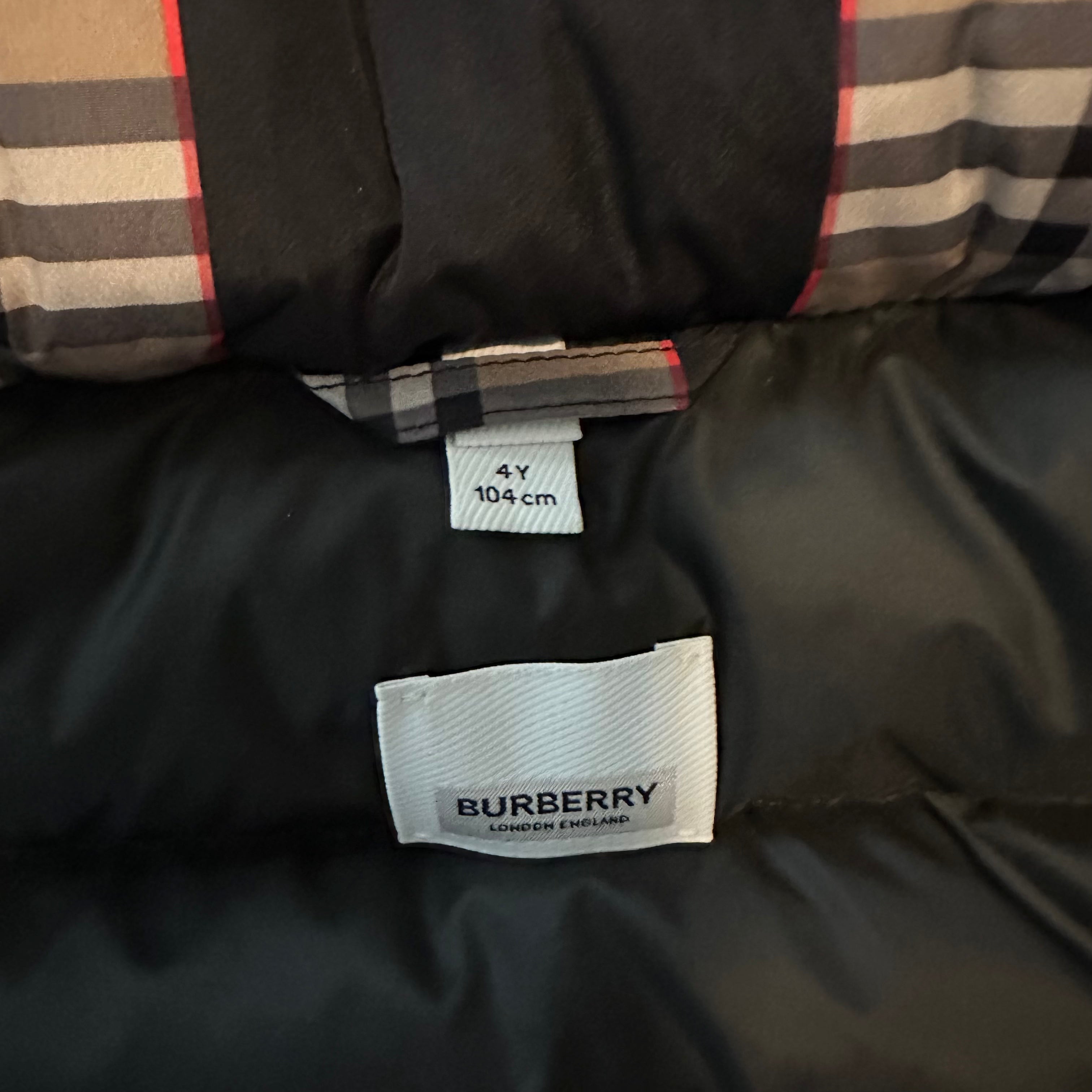 BURBERRY vest - 4years